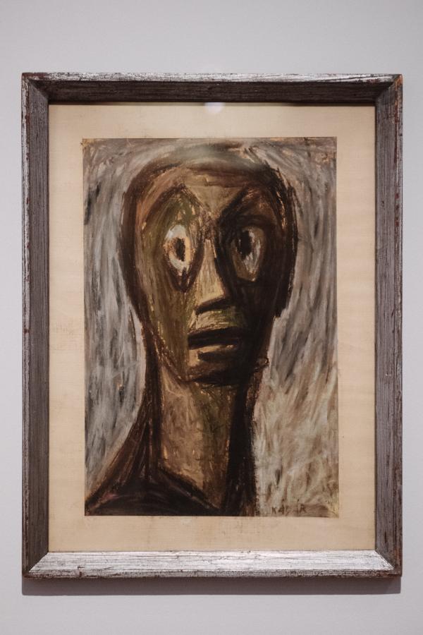 A tárlaton sok grafikai sorozatot mutatnak be: Kádár György: A halálra szelektálva. Auschwitz-Birkenau, 1944. augusztus