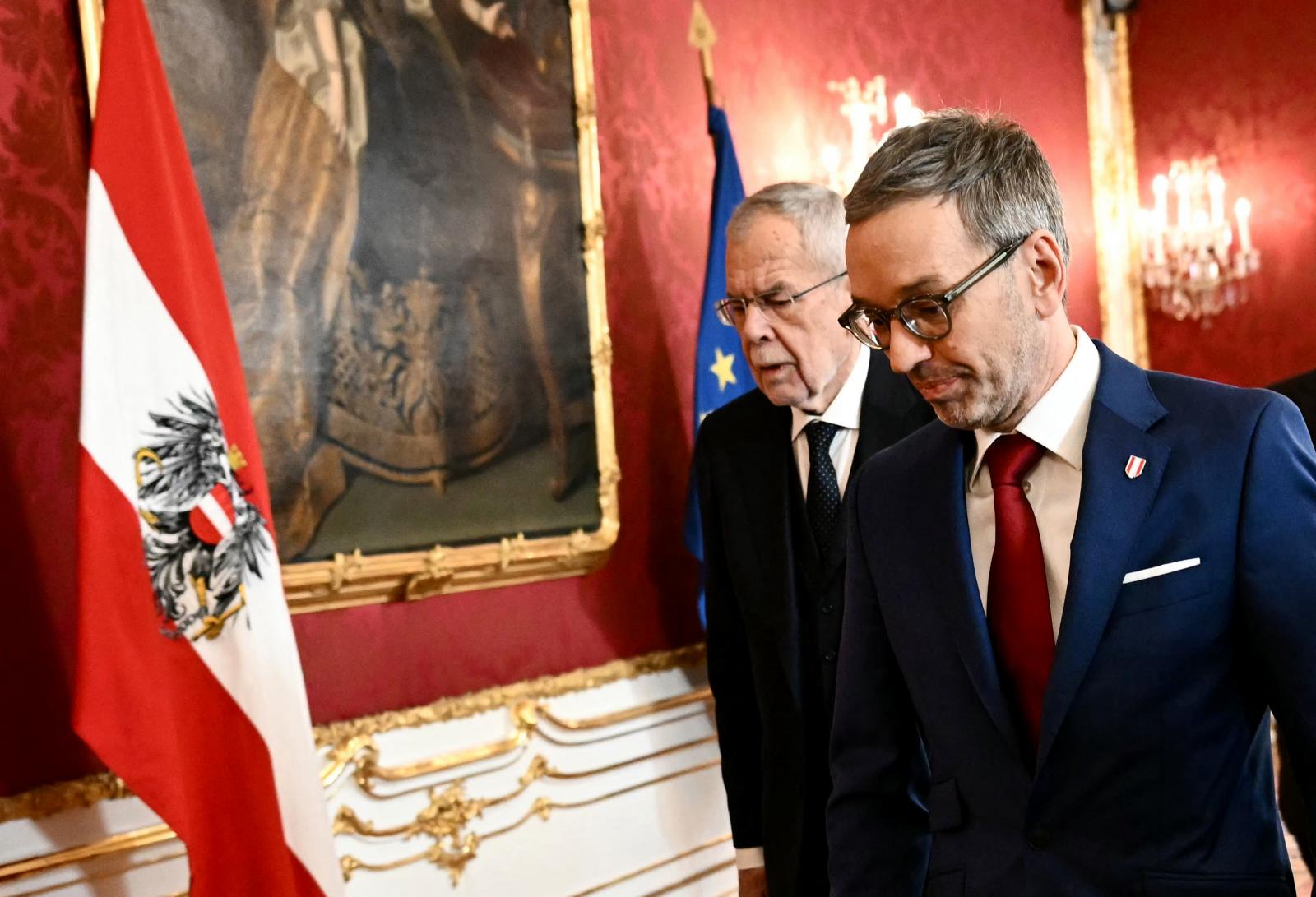 Herbert Kickl és Alexander Van der Bellen osztrák államfő január 6-án a Hofburgban 