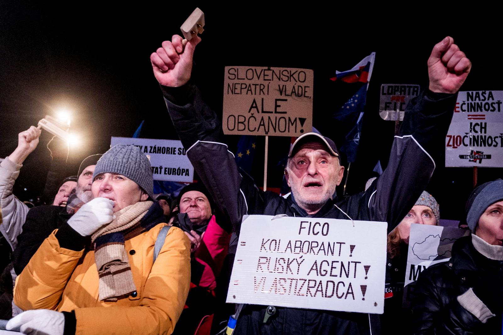 Tüntetést tartottak a pozsonyi Szabadság téren 2025. január 10-én