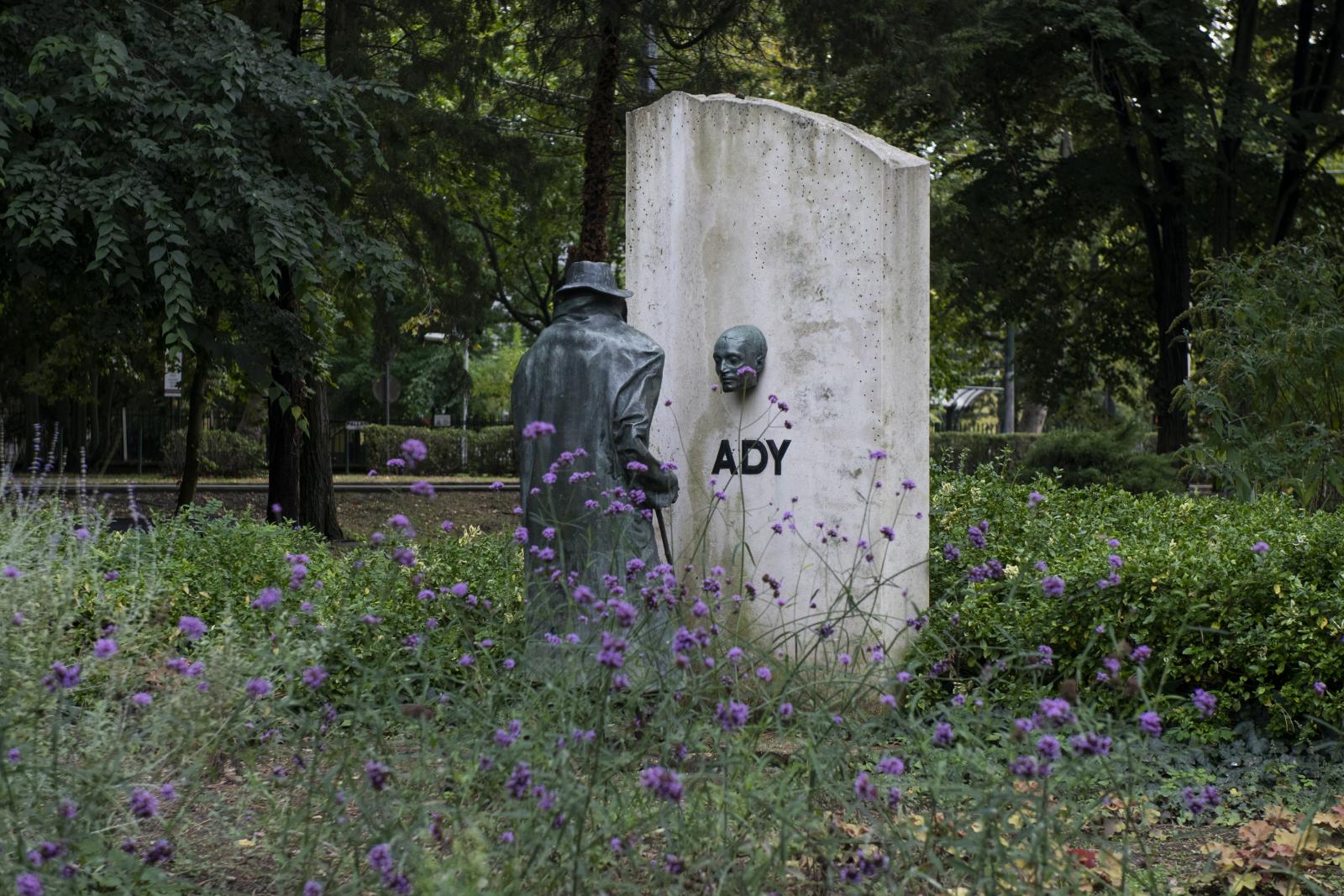 A 95. Ünnepi Könyvhét 2024 nyarán: Budapest olvas flashmob a Fővárosi Szabó Ervin könyvtár szervezésében