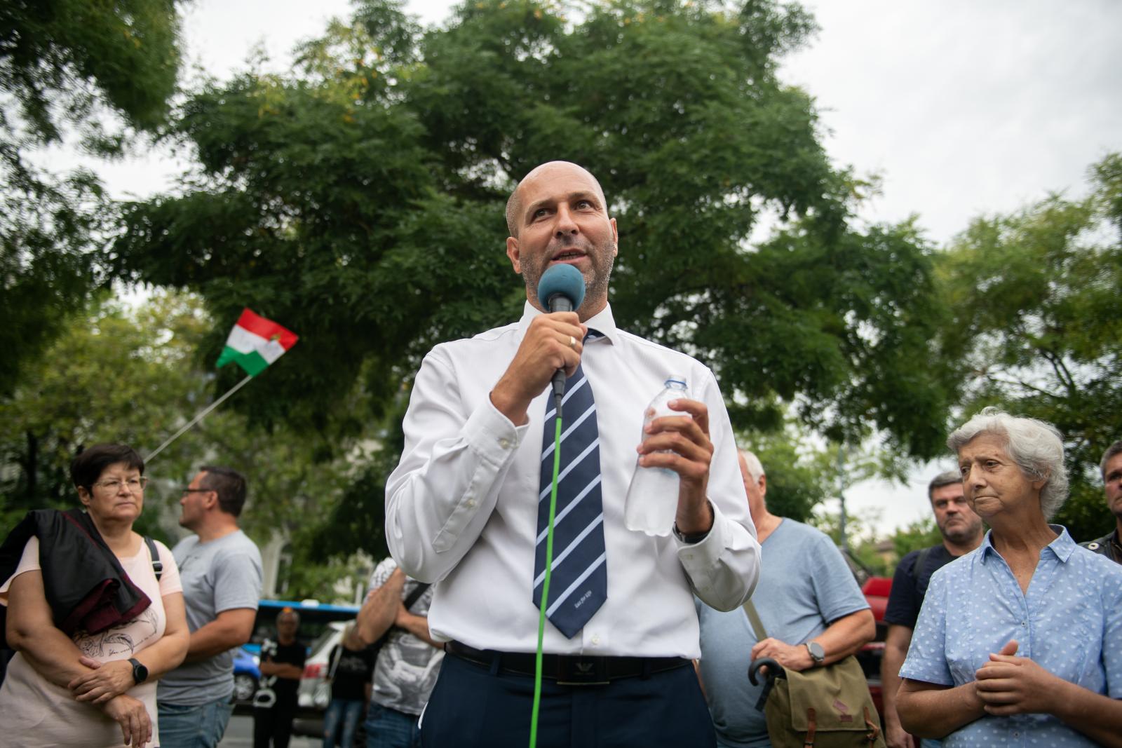 Szabó Bálintnak ha nem is a tervezett néven, de mindenképp lesz pártja.