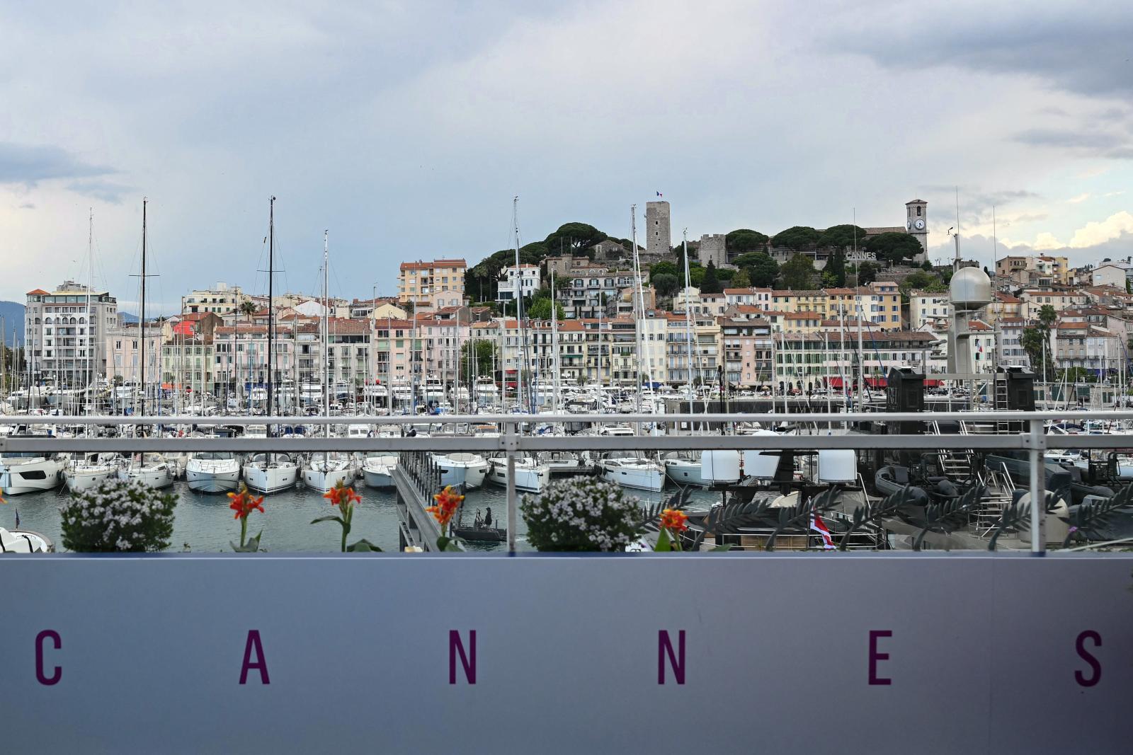 Az Oscar-díjas Halle Berry zsűritagként érkezett a megnyitóra