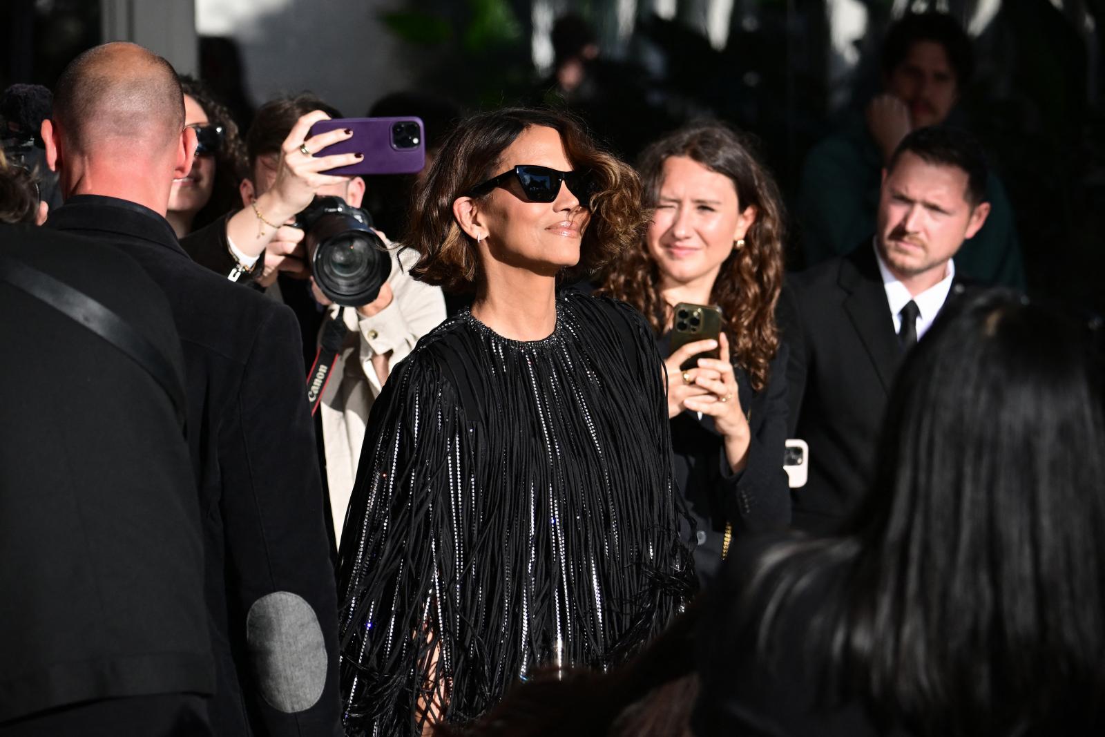 Az Oscar-díjas Halle Berry zsűritagként érkezett a megnyitóra