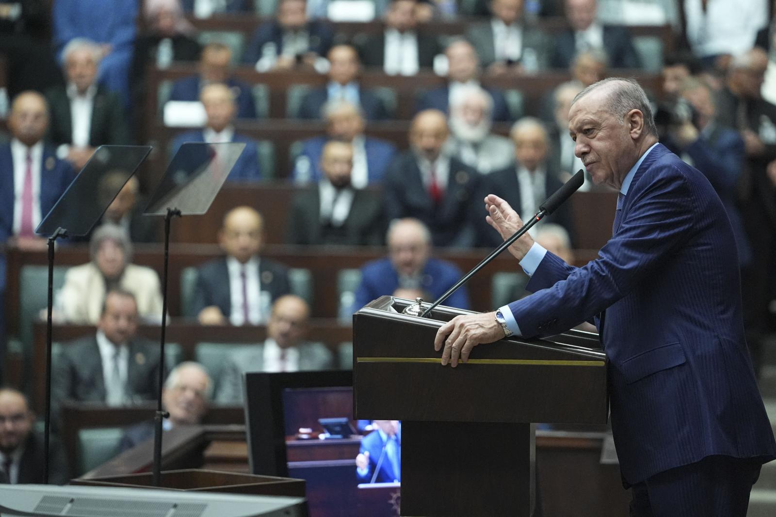 Erdoğan elnök az Igazság és Fejlődés Pártja ankarai zárt ülésén hirdette meg új külpolitikai koncepcióját, a törökök, a kurdok és az arabok szövetségét