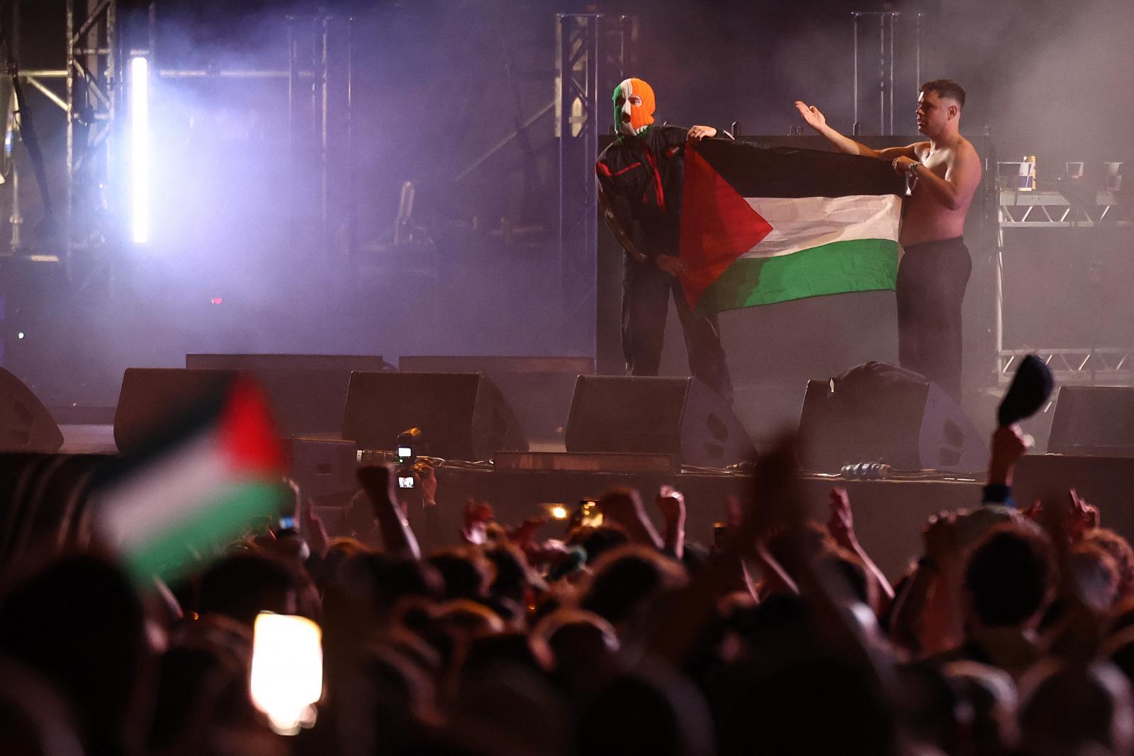 A tagok hangsúlyozták, elutasítják a terrorizmuspártiság vádját, egyetlen céljuk, hogy felhívják a figyelmet a gázai népirtásra