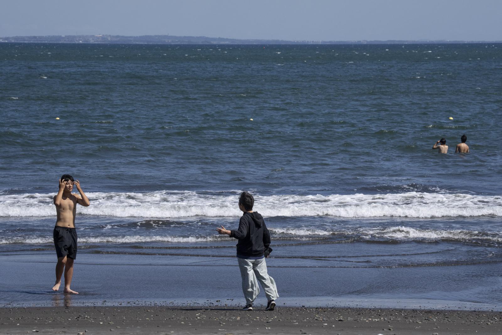 A cunamiriadó miatt az érintett japán tengerpartokat is lezárták