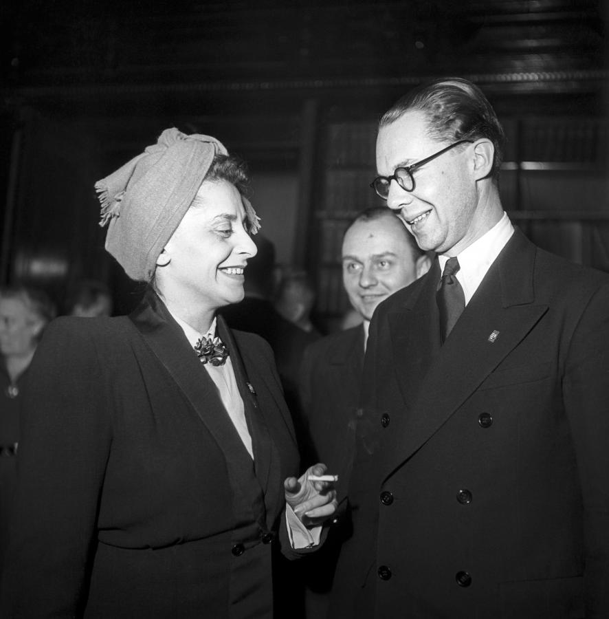 Kosáry Domokos mint egyetemi tanár és a Teleki Pál Tudományos Intézet igazgatója 1948-ban. Voltak – és nem is alaptalanul – illúziói karrierlehetőségeit illetően egy polgári demokratikus világban