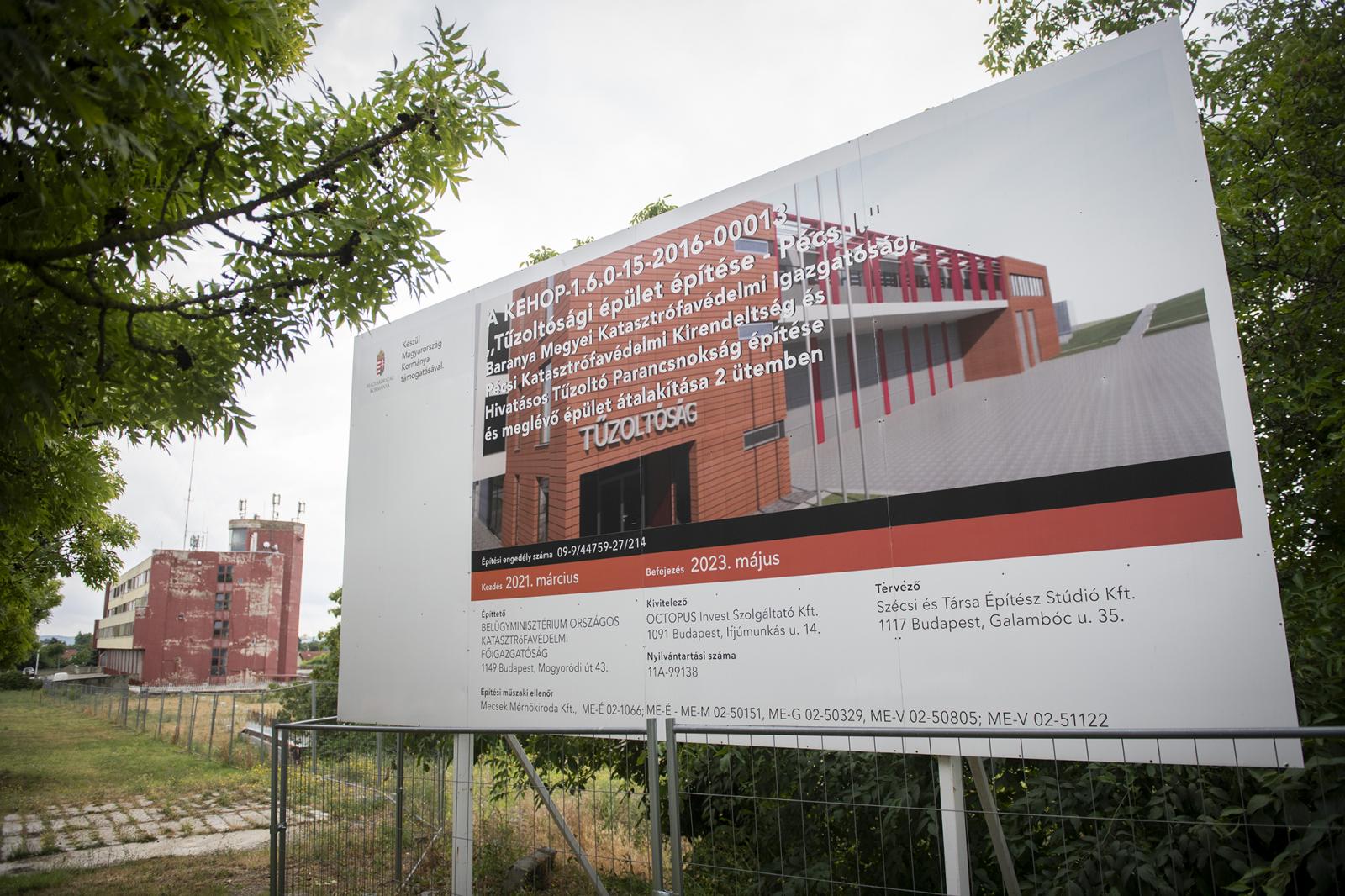 Tavasszal már állnia kellett volna az épületnek