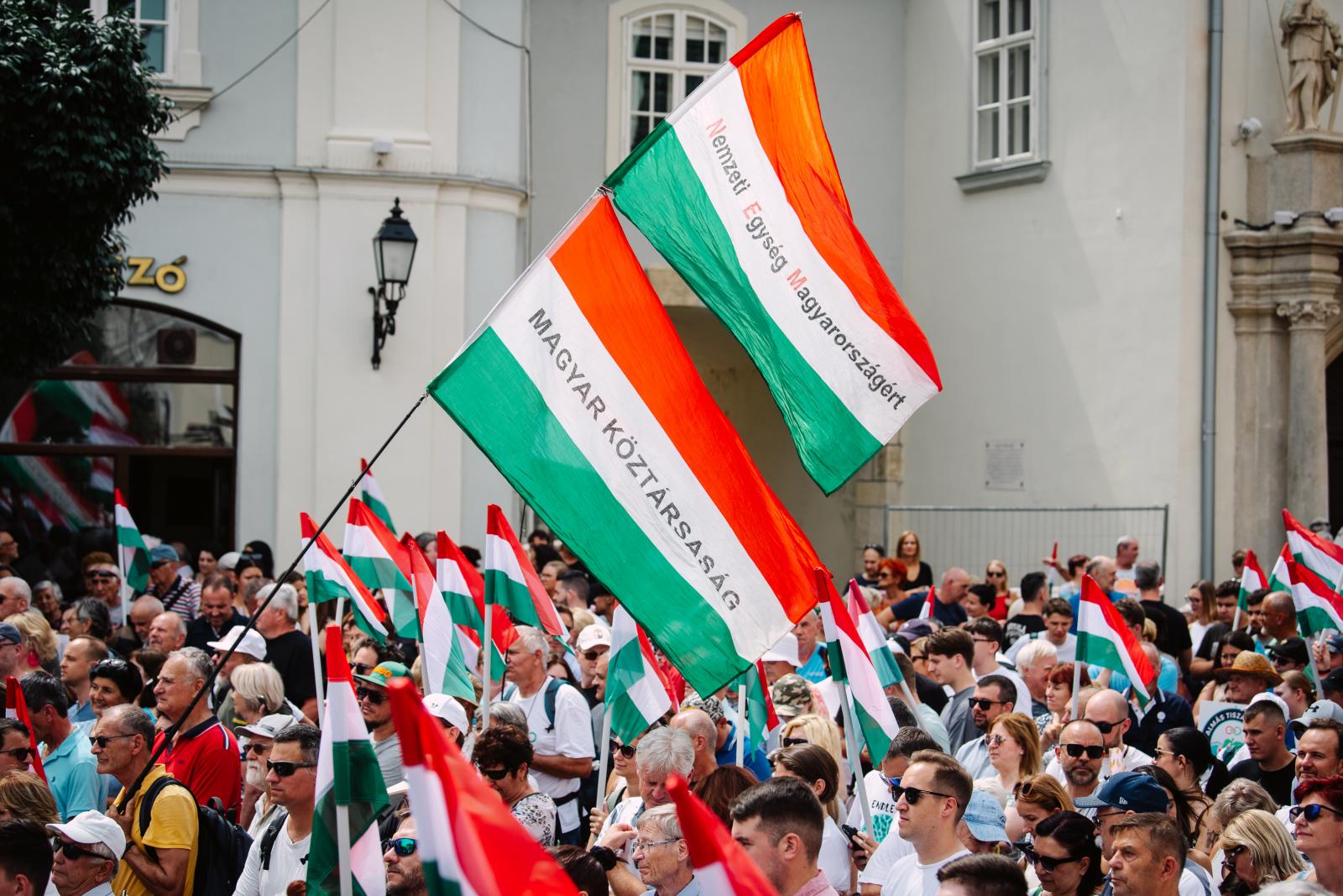 Sajátos magyar
tragédia, hogy
az ellenzéki
szereplőkben
nem merült fel,
hogy egyetlen
közös rendszerváltó
program
mellett tegyék le
a voksukat