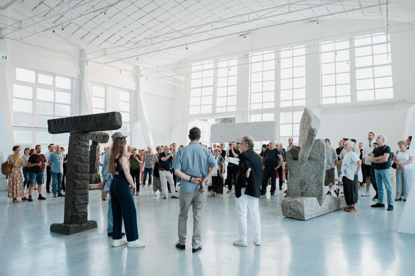 Mohácsi András a tárlatnyitón