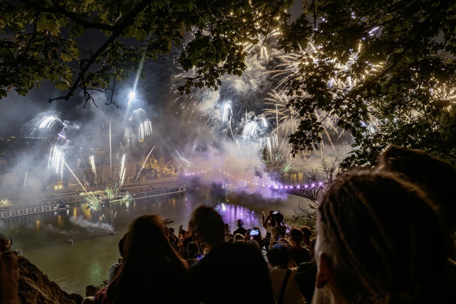  3,6 milliárd-ba került a tűzijáték, ami most a fiatal Magyarország első néhány évtizedét mesélte el