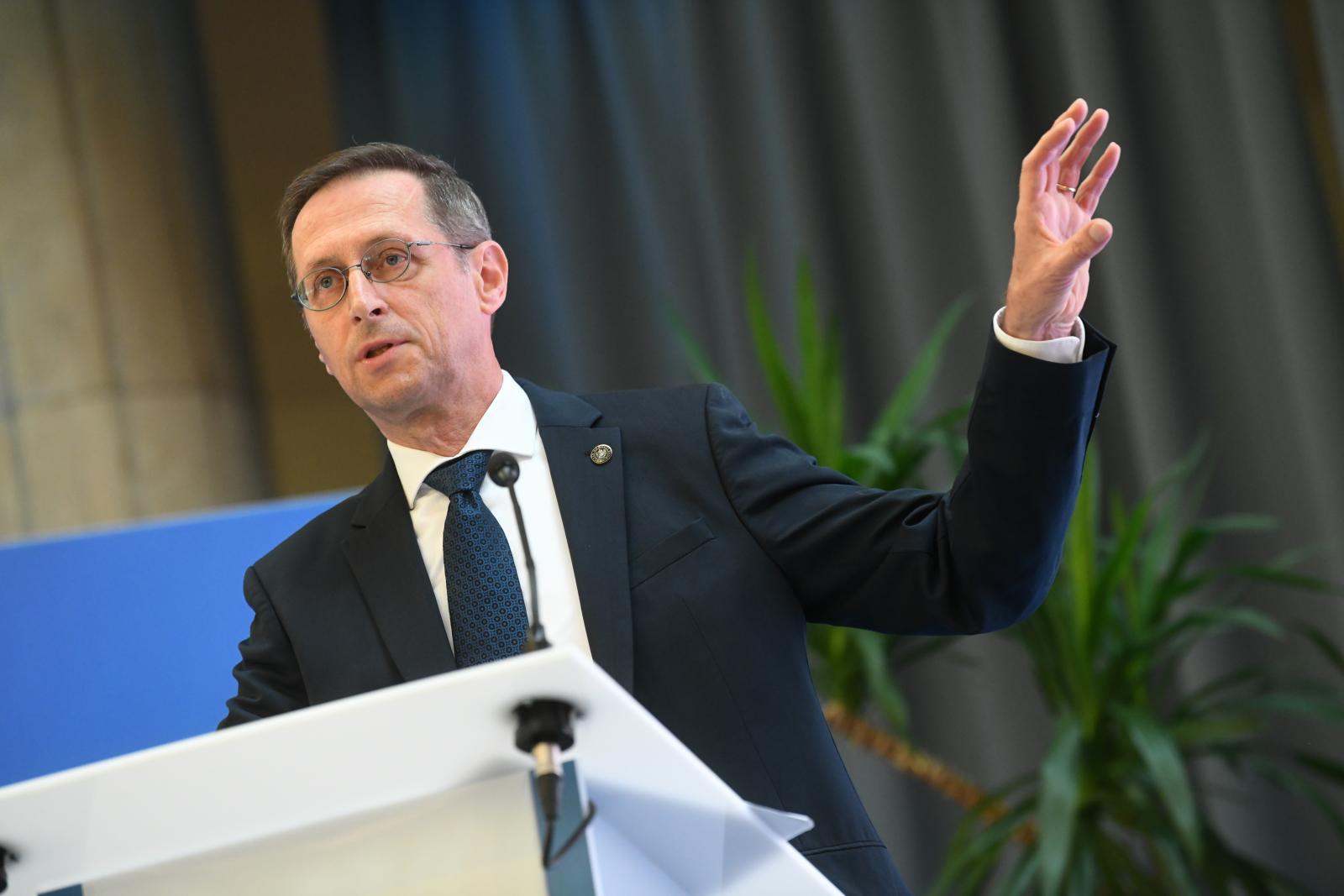 Varga Mihály a Közgazdász-vándorgyűlésesen 2025. szeptember 4-én