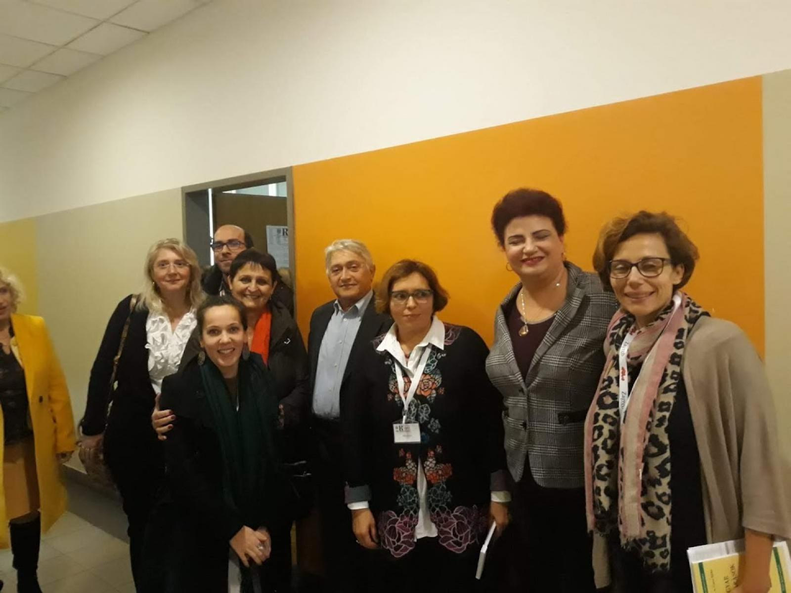 Orsós Anna a Pécsi Egyetem romológia tanárszakának hallgatóival Barcelonában 2020-ban