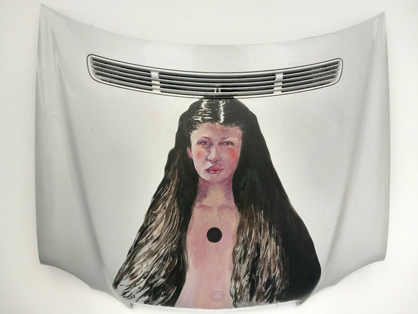 Az egyes autóelemek új életet élnek immár a művészeti térben