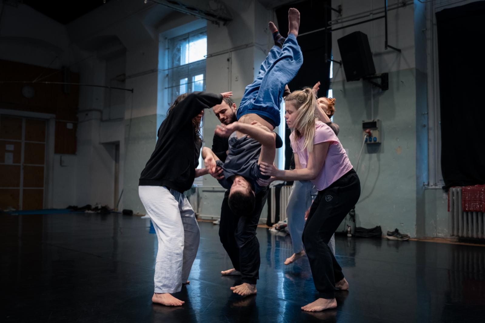 A Willany Leó Improvizációs Táncszínház táncosai