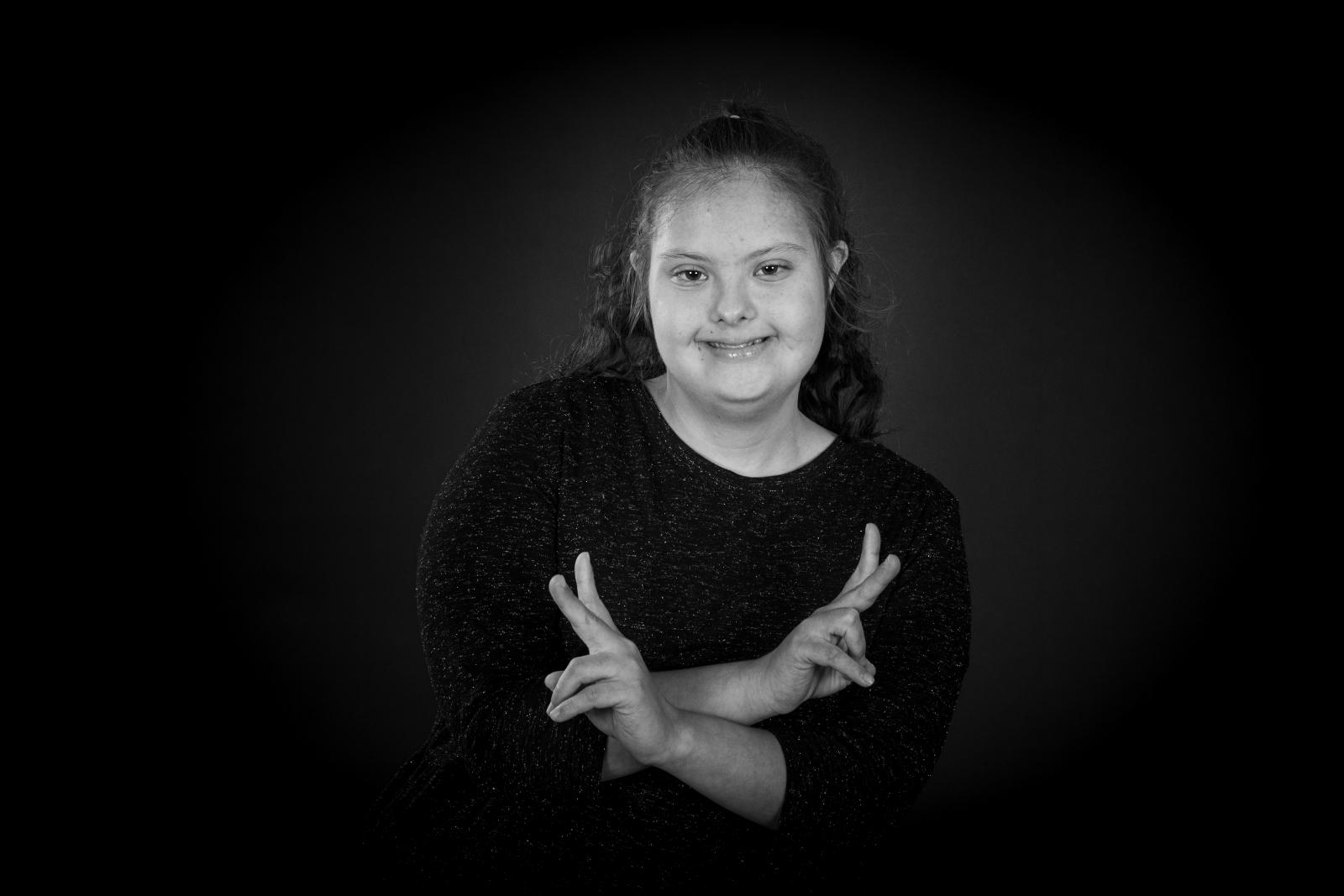 A Barcsi Szivárvány Egységes Gyógypedagógiai Módszertani Intézmény EGYMI „Mert hozzád tartozom” című fotókiállítása a Barcsi Városi Könyvtárban.
Fotón: Papp Henrietta