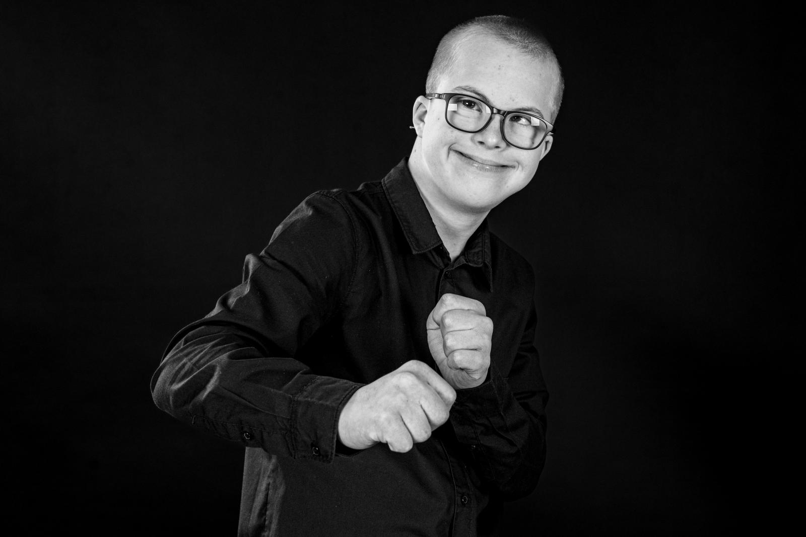 A Barcsi Szivárvány Egységes Gyógypedagógiai Módszertani Intézmény EGYMI „Mert hozzád tartozom” című fotókiállítása a Barcsi Városi Könyvtárban.
Fotón: Papp Henrietta