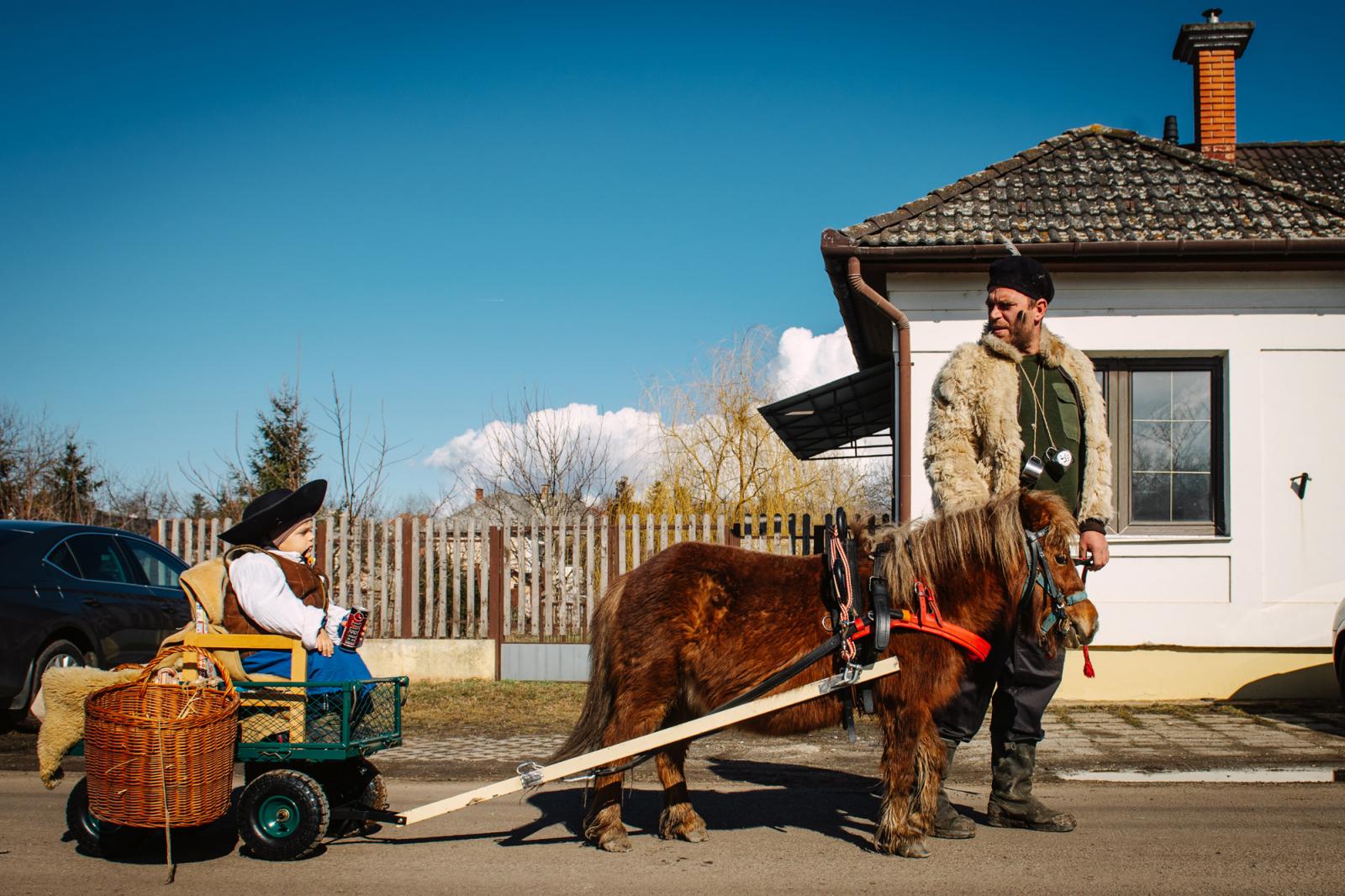 A Magyar Orvosi Kamara (MOK) által szervezett tüntetés Budapesten a Kossuth téren 2025. március 8-án