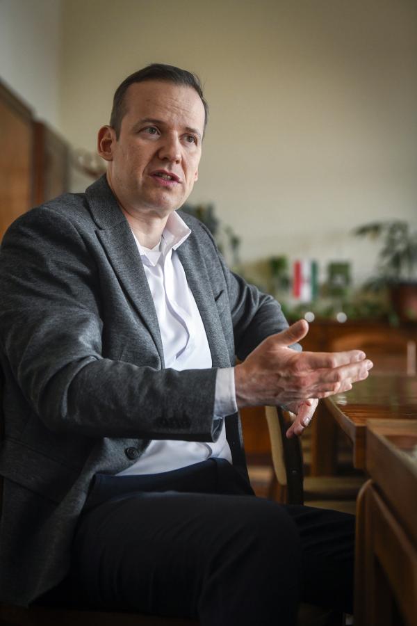 A pártelnök szerint a Fidesz és a Tisza is keményen dolgozik azon, hogy elvegye a szavazóikat