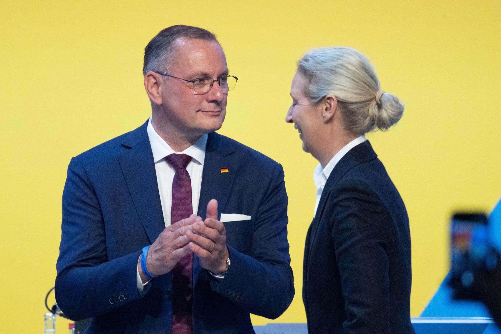 Tino Chrupalla és Alice Weidel az erfurti kongresszuson