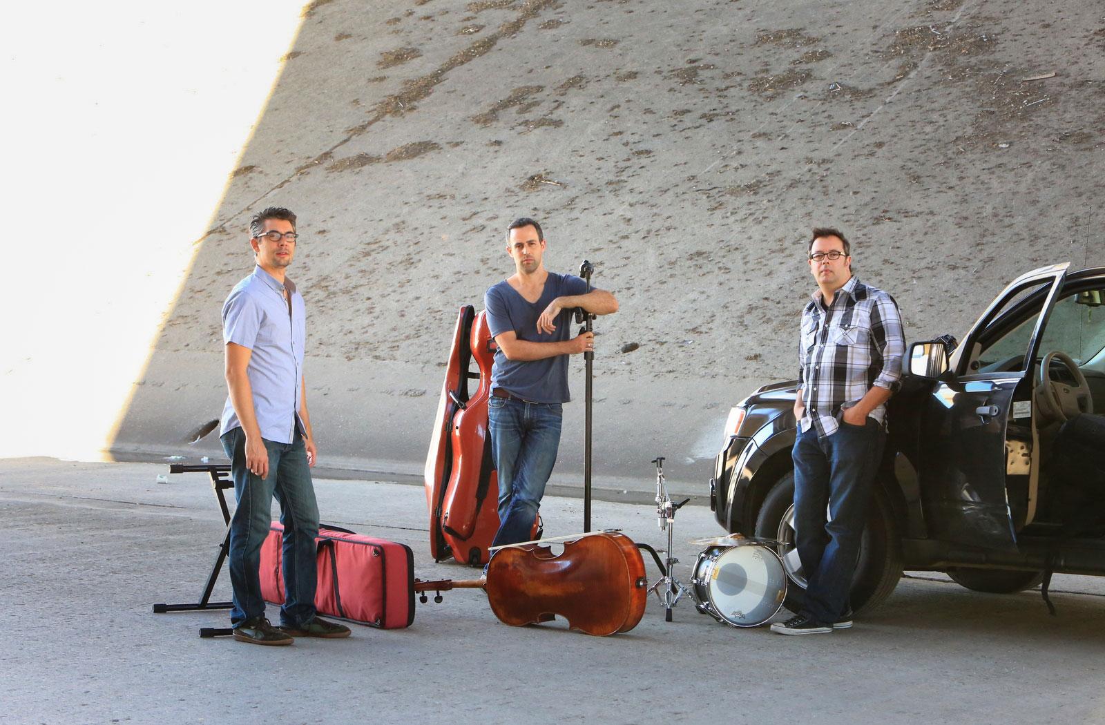 A Jacob Szekely Trio: Josh Nelson (zongora), Jacob Szekely és és Christopher Allis (dob)