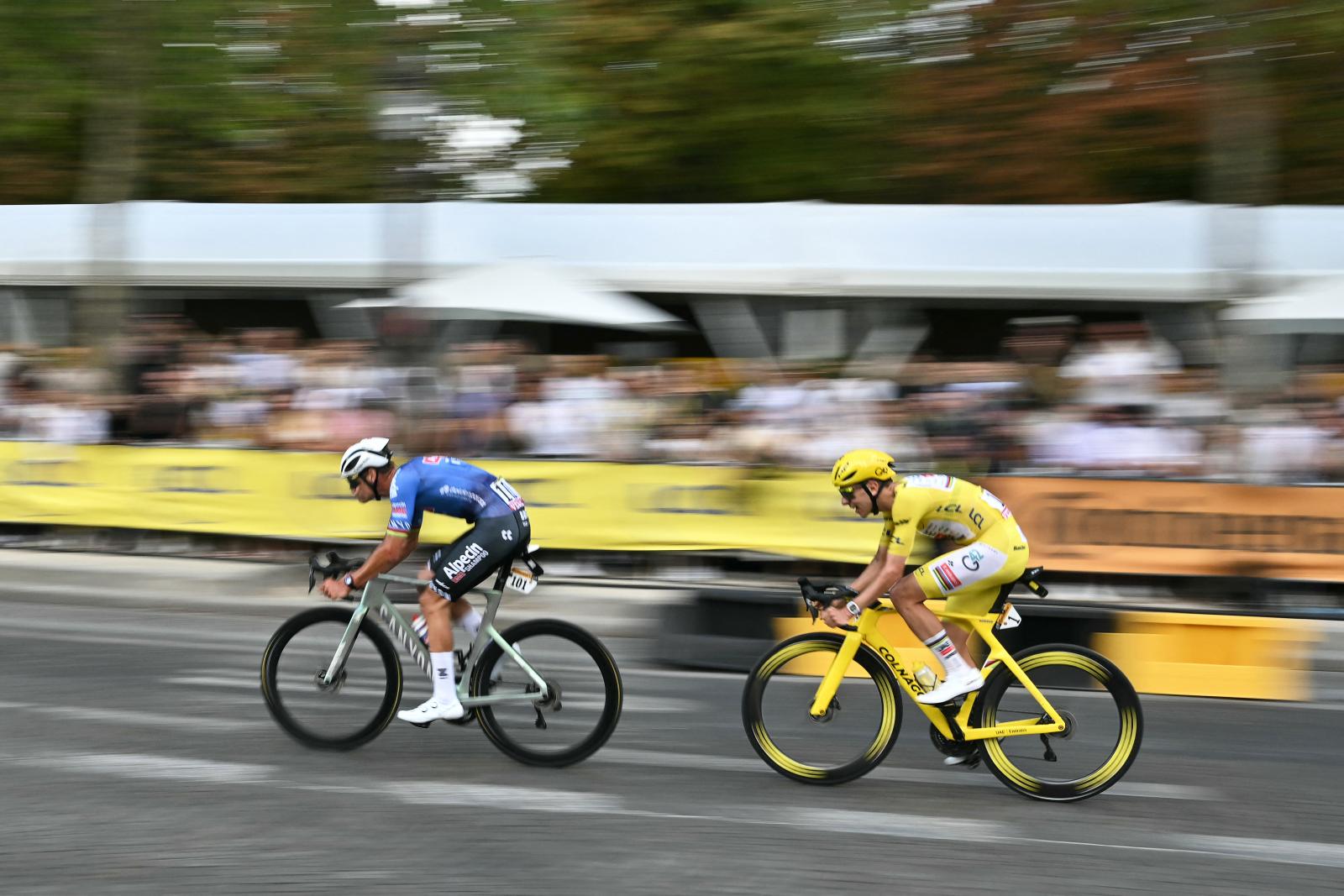 Mathieu van der Poel és Tadej Pogacar izgalmas hajrája