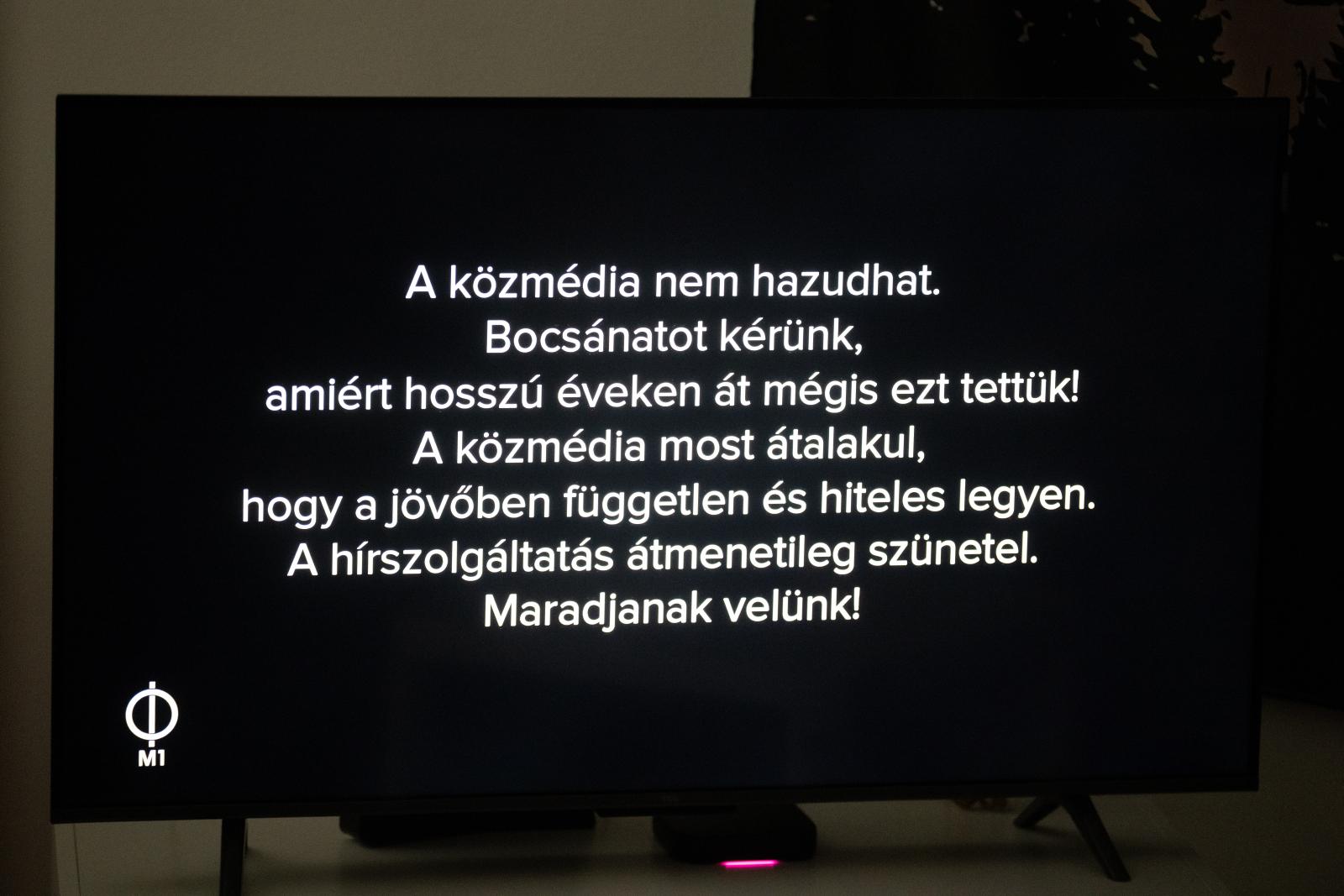Megszűnt a legfőképpen vidéken mindent leuraló velejéig hazug közmédia.