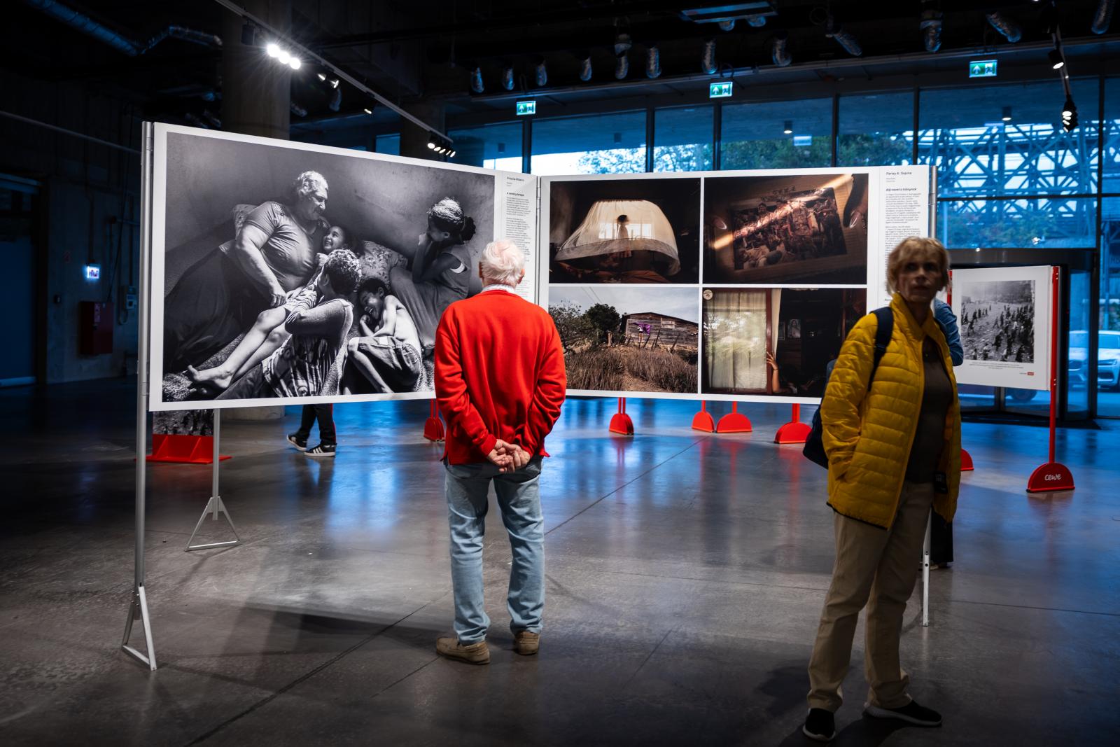 Karácsony Gergely főpolgármester beszédet mond a World Press Photo 2026 kiállítás megnyitóján a budapesti Biodómban 2026. szeptember 24-én