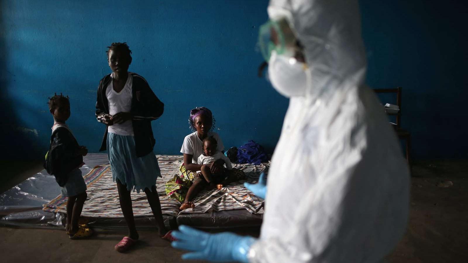 Egy elemi iskola tantermét izolálták Libéria fővárosában, Monroviában FOTÓ: EUROPRESS/GETTY IMAGES/JOHN MOORE