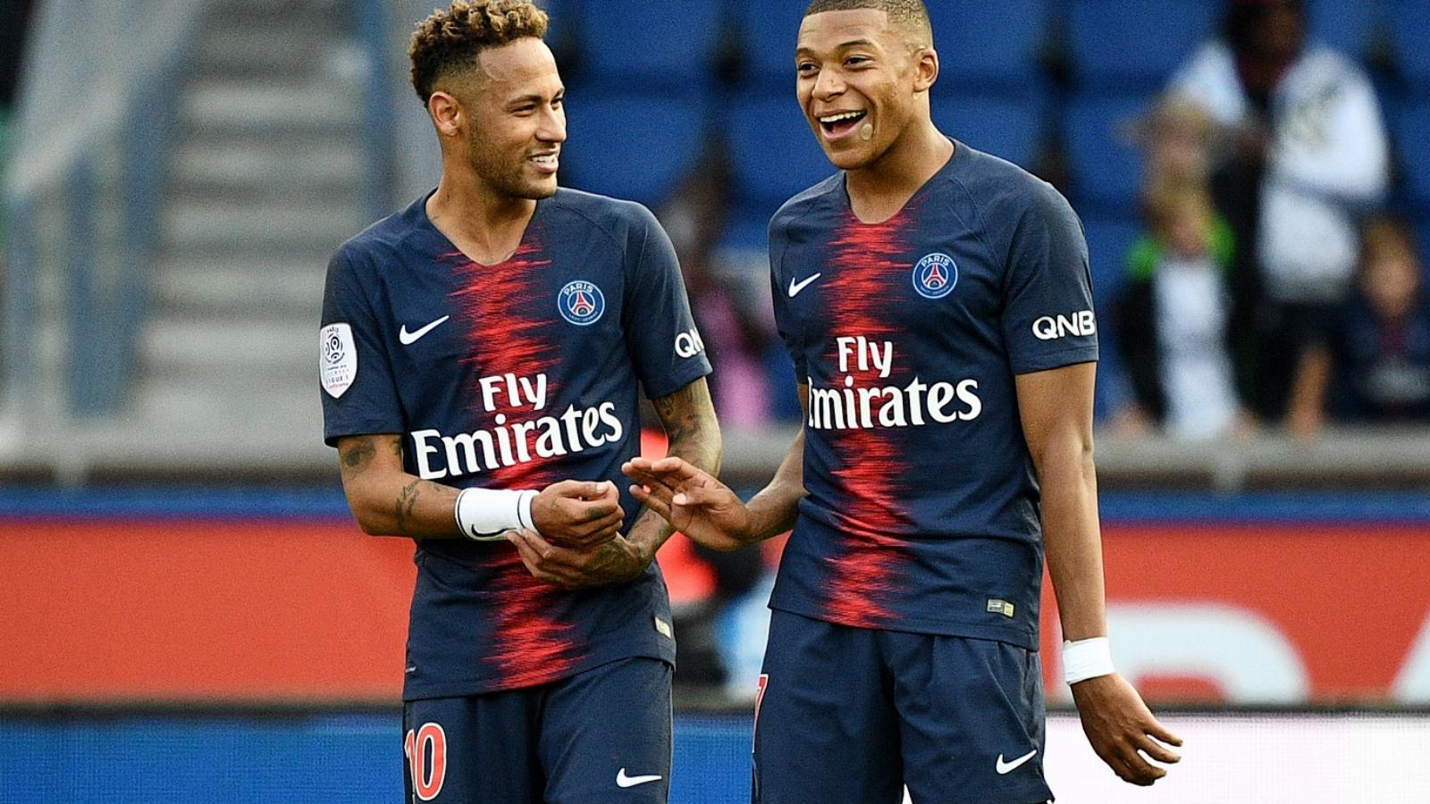 Neymarért és Mbappéért több mint 400 milliót fizetett a PSG