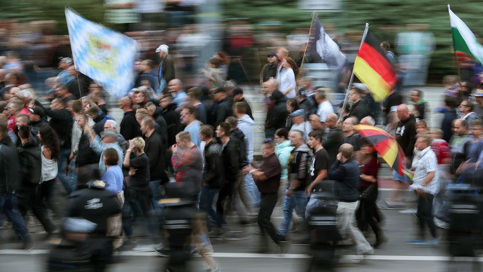 Radikálisak tüntetése Chemnitzben - illusztráció