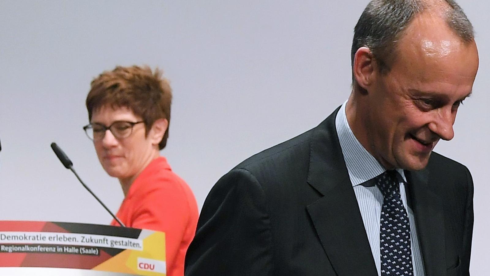 Kramp-Karrenbauer és Friedrich Merz mind távolabb kerülnek egymástól