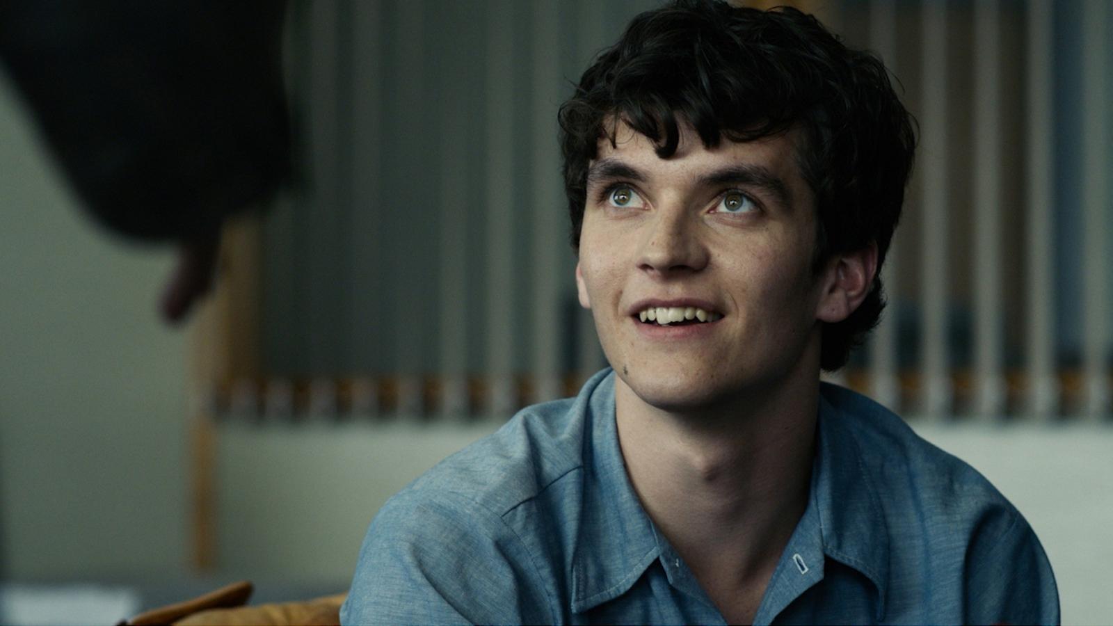 Stefan Butler szerepében a Dunkirkben látott Fionn Whitehead