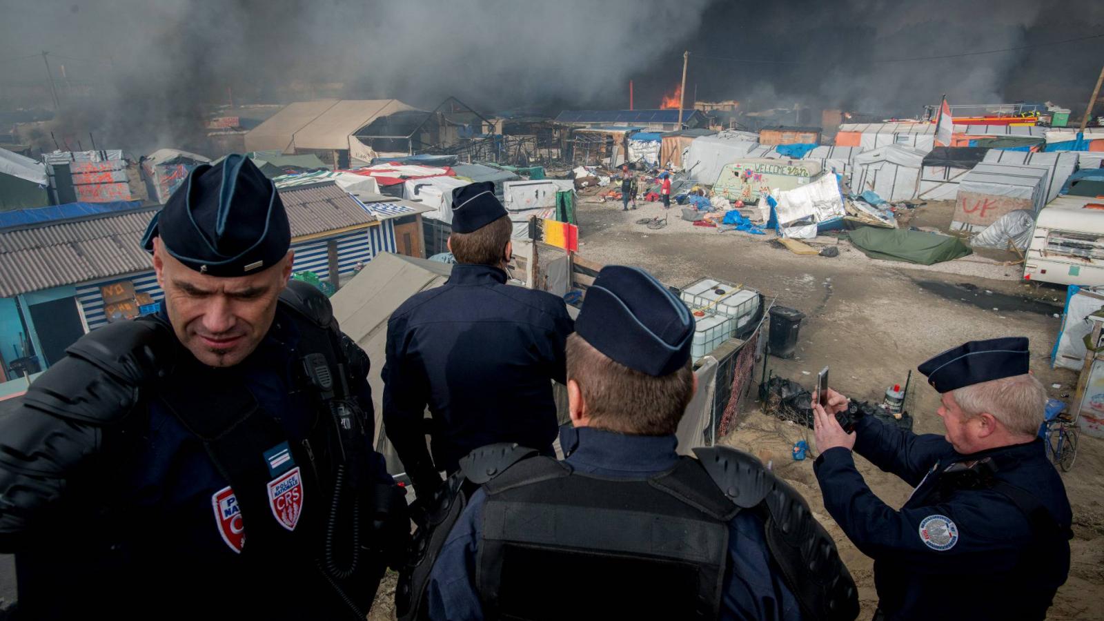 Frontex-határőrök a franciaországi Calais-ben