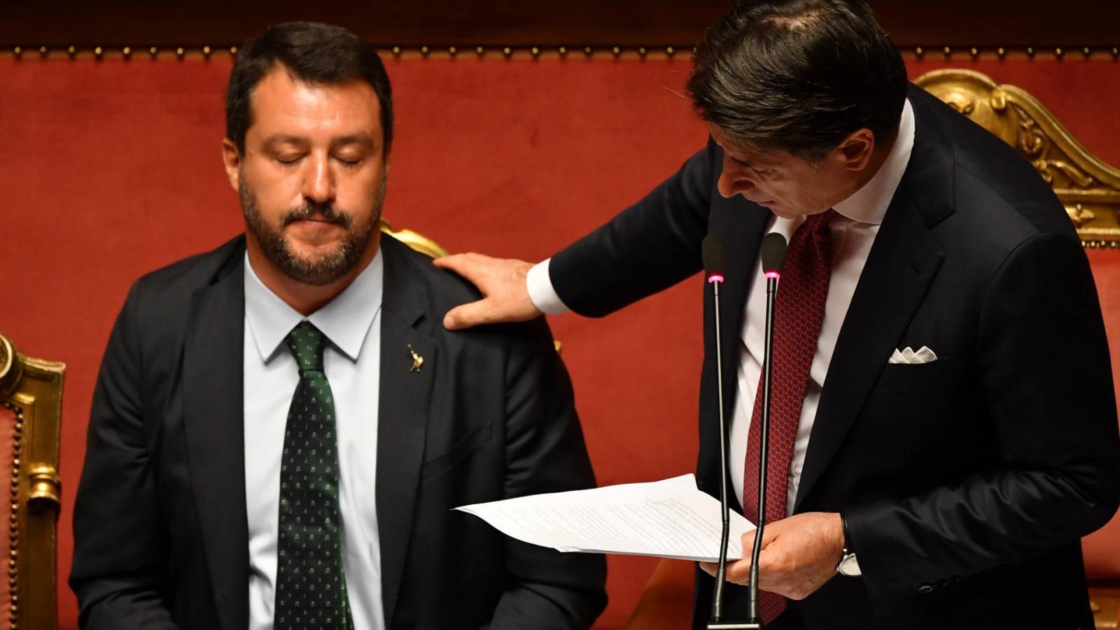 Conte és Salvini a parlamentben