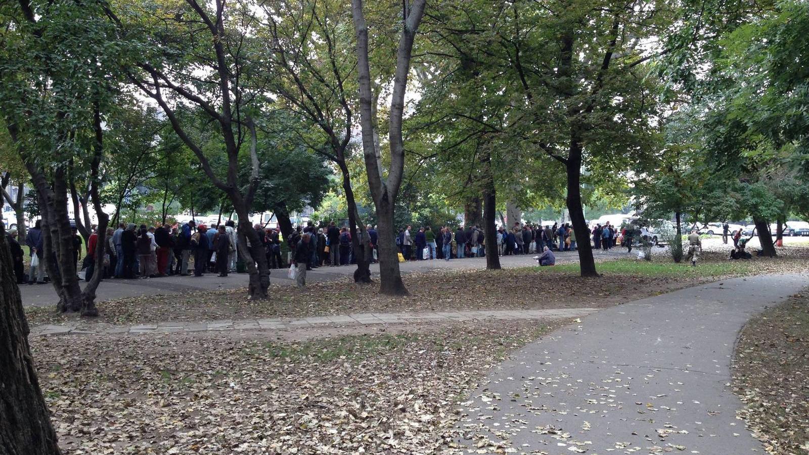 2014 Magyarország, Budapest, Városliget, sorban állás ételért  Fotó:Bornai Tibor/Facebook 