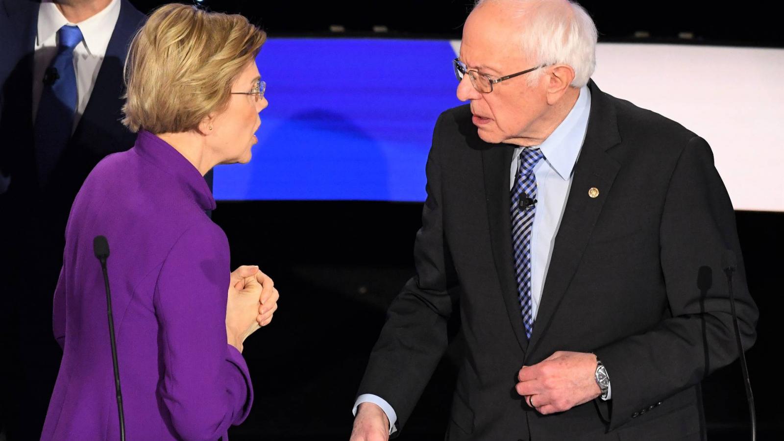 Az iowai jelölőgyűlés közeledtével nő a feszültség Sanders és Warren között