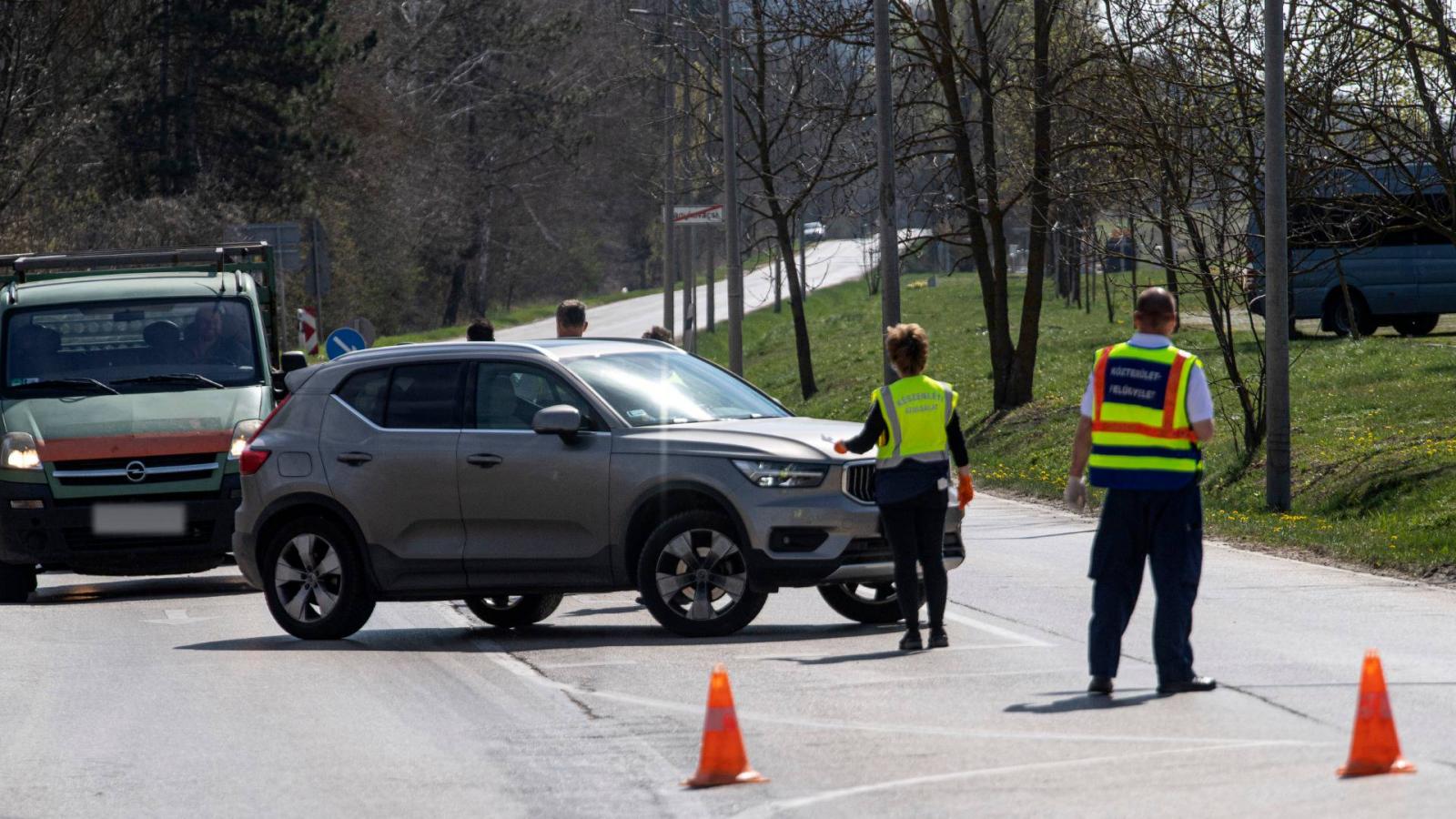 Illusztráció. Közterület-felügyelő és polgárőrök Nagykovácsiban