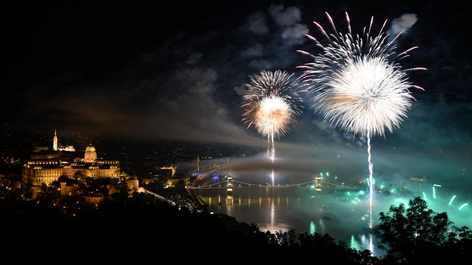 Augusztus 20-i tűzijáték Budapesten. Képünk illusztráció