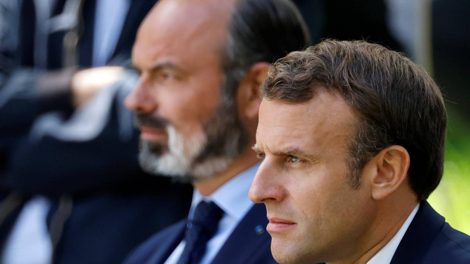 Edouard Philippe miniszterelnök és Emmanuel Macron elnök