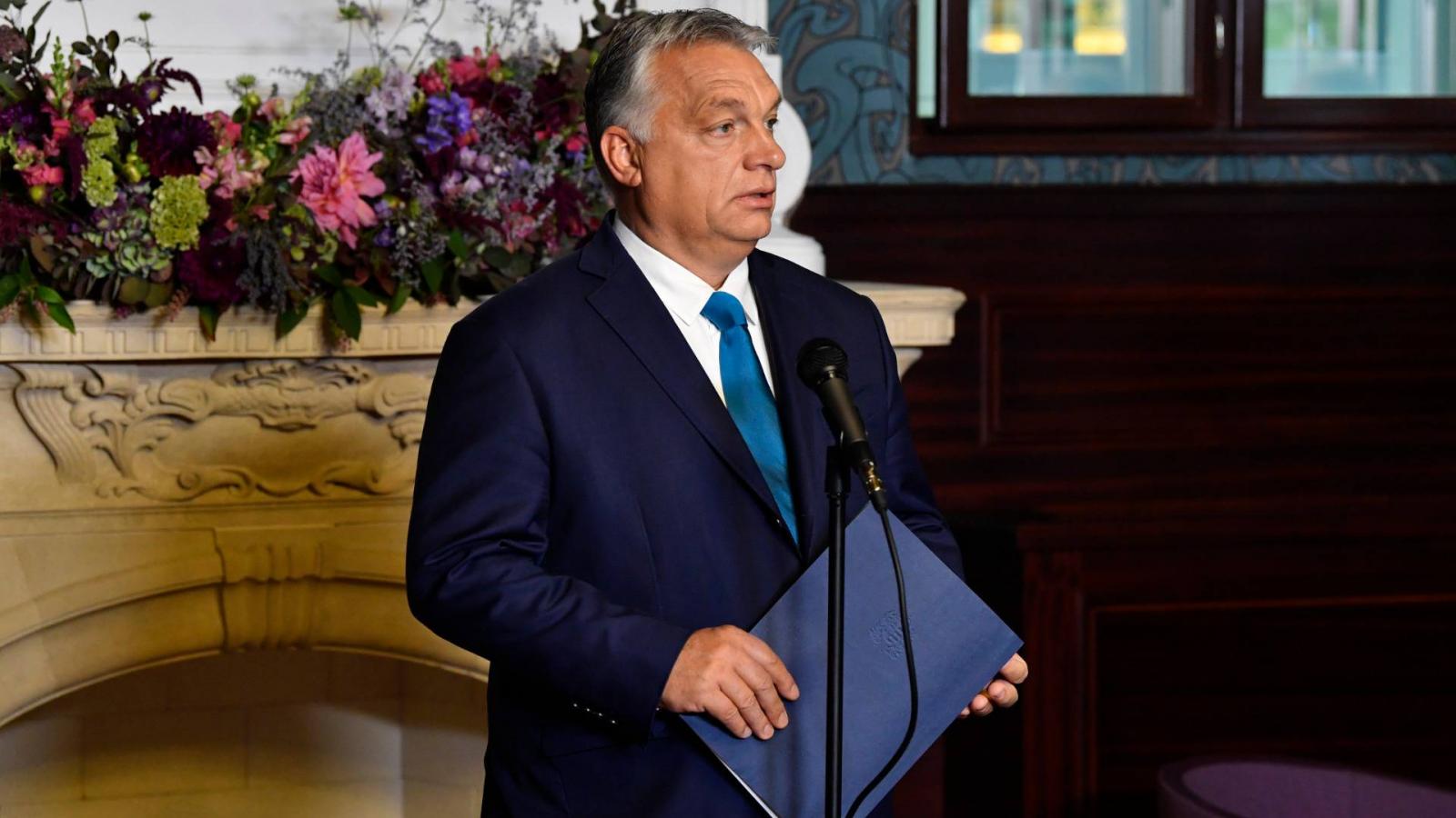 Orbán Viktor miniszterelnök beszédet mond a Kertész Imre Intézet új székházának megnyitóján