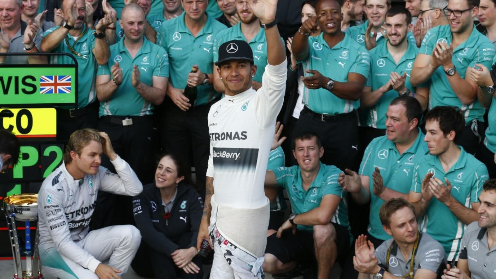 Rosberg foghatja a fejét, a Mercedesnél Hamilton az úr FOTÓ: EUROPRESS/GETTY IMAGES