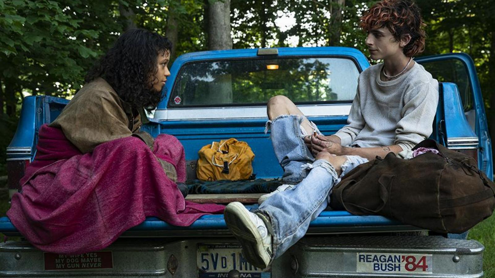 Taylor Russell a tinédzser lány szerepében újabb nagy meglepetés, Timothy Chalamet csodálatos hódító Luca Guadagnino Bones and All című alkotásában