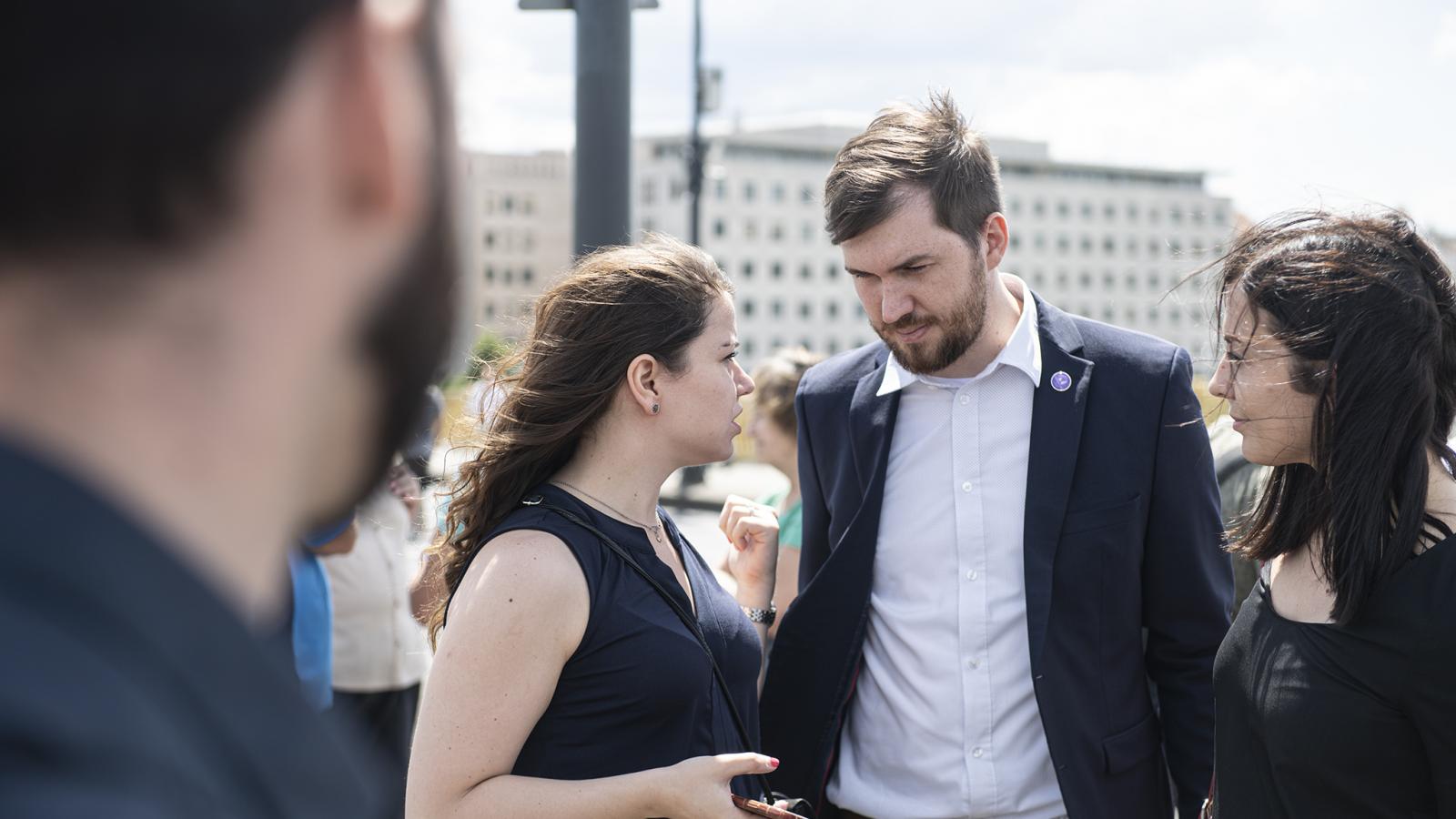 Gelencsér Ferenc, a Momentum elnöke a KATA módosítás elleni tüntetésen 