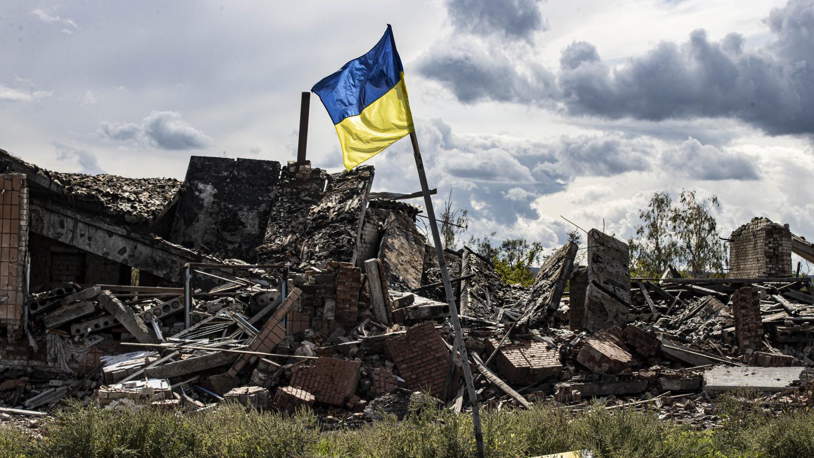 Liman után az ukránok a közeli Dolinában is kitűzték a zászlót