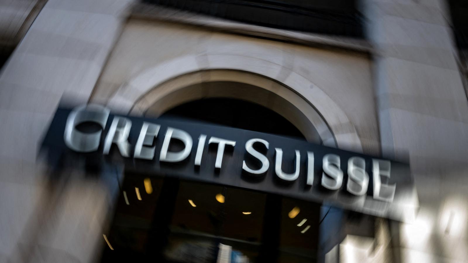 A Credit Suisse az első olyan globális bankpiaci szereplő, amely vészhelyzeti mentőövet kapott a 2008-as pénzügyi válság óta