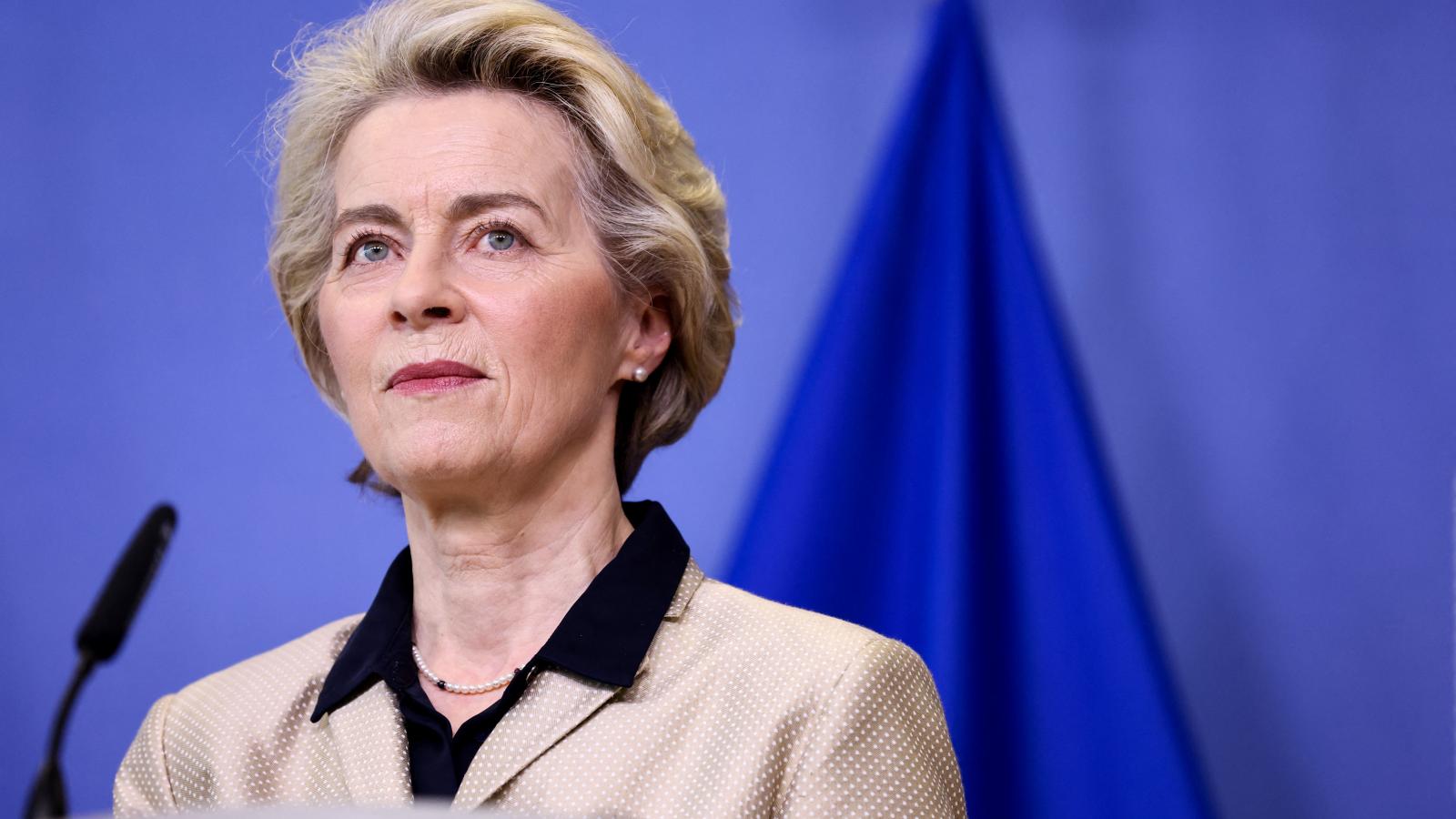 Ursula von der Leyen egy február 16-i brüsszeli sajtótájékoztatón