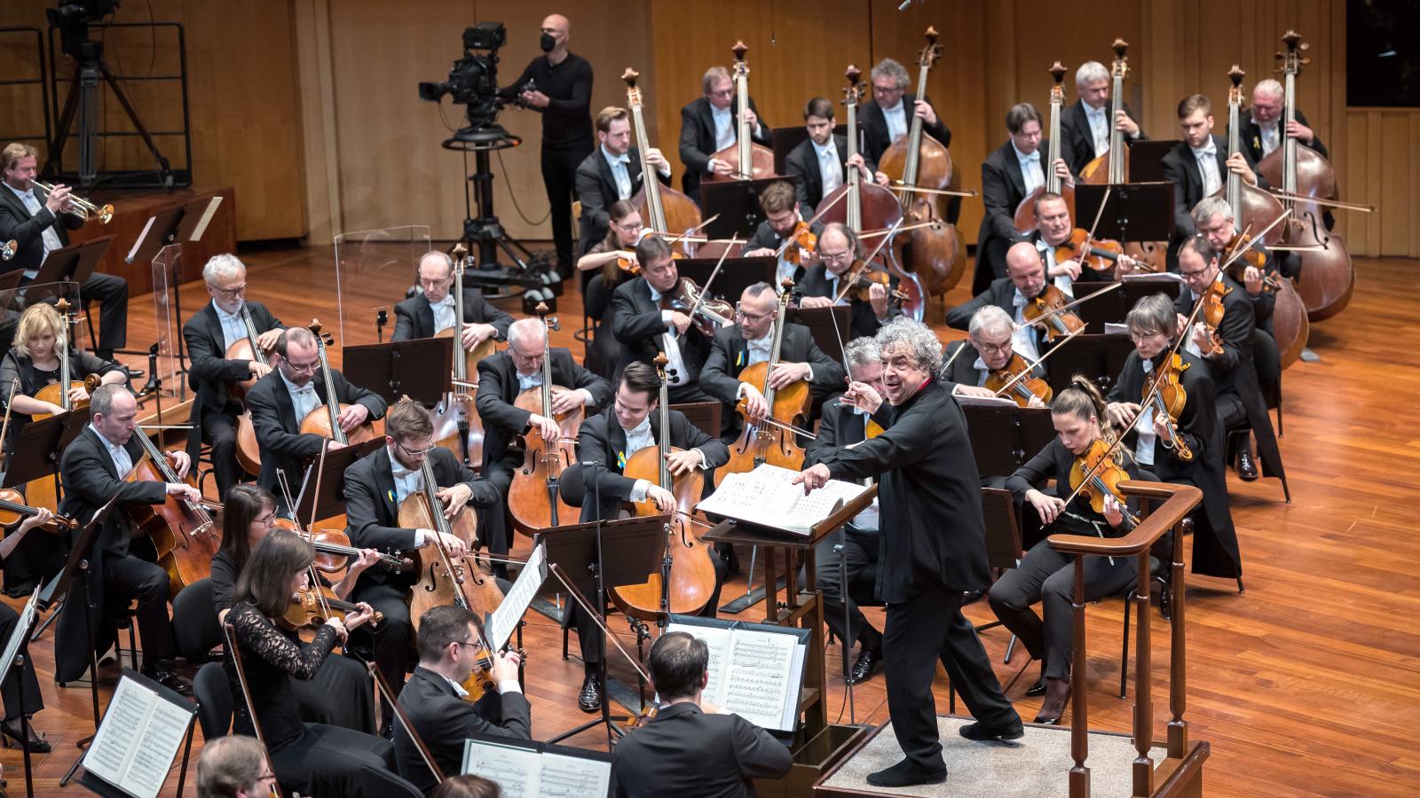 A Cseh Filharmonikusok és a karmester között megvolt
az összhang