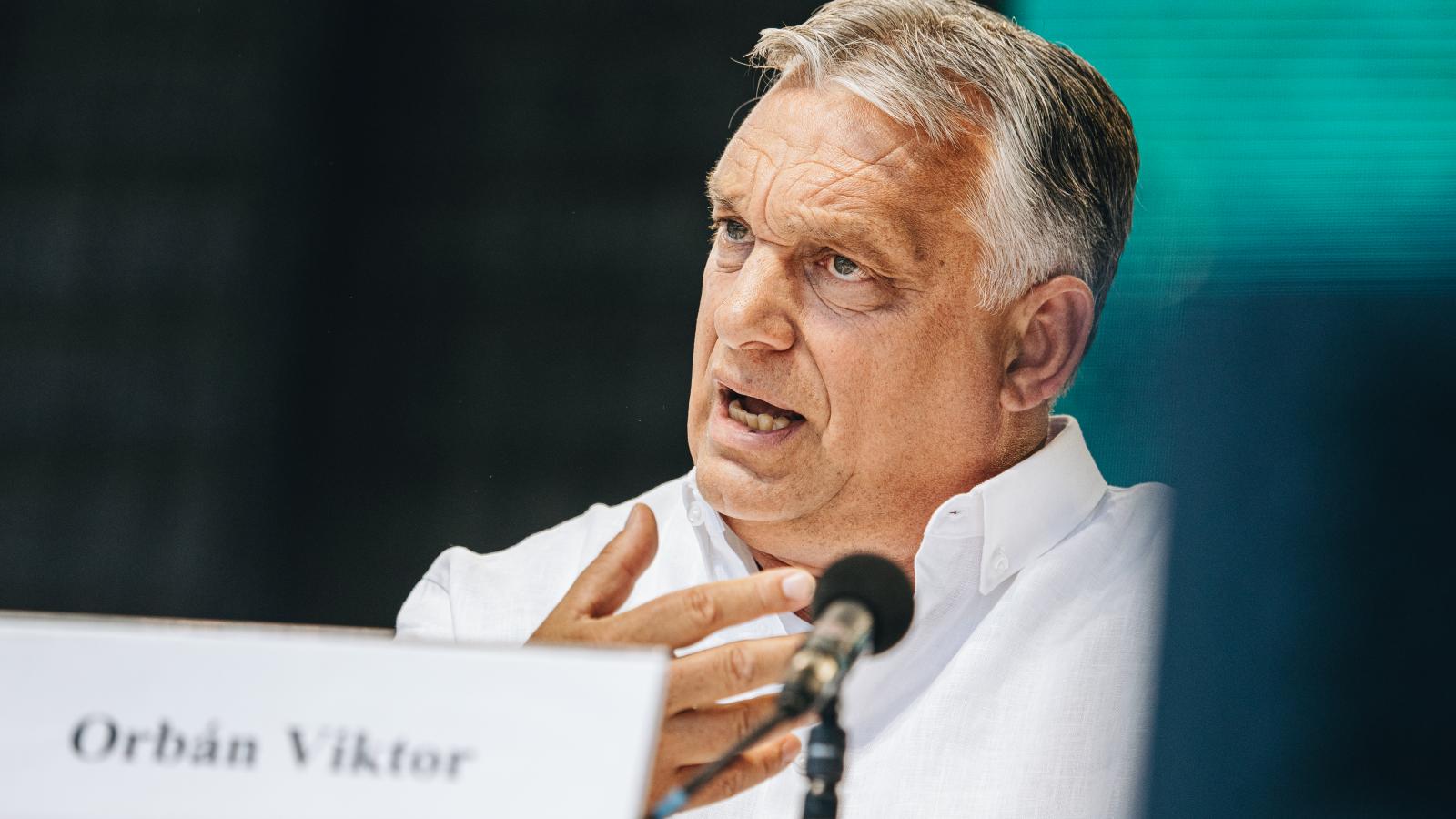 Orbán Viktor 2023. július 23-án a tusnádfürdői előadása alatt