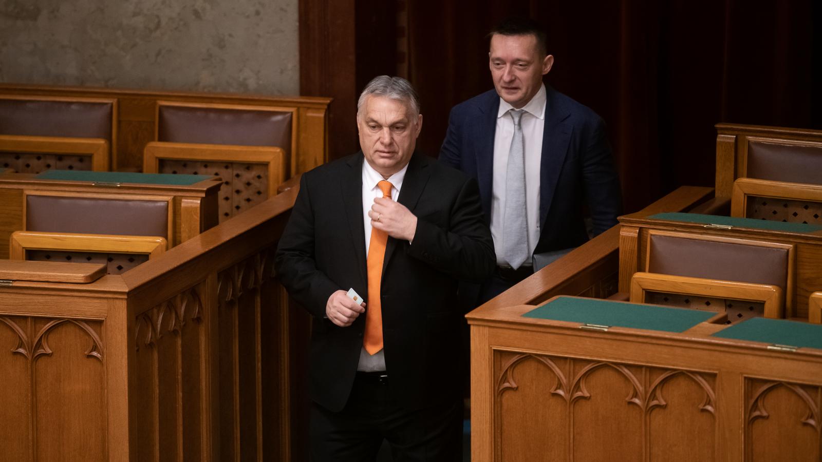 Orbán Viktor és Rogán Antal egy korábbi parlamenti ülésen